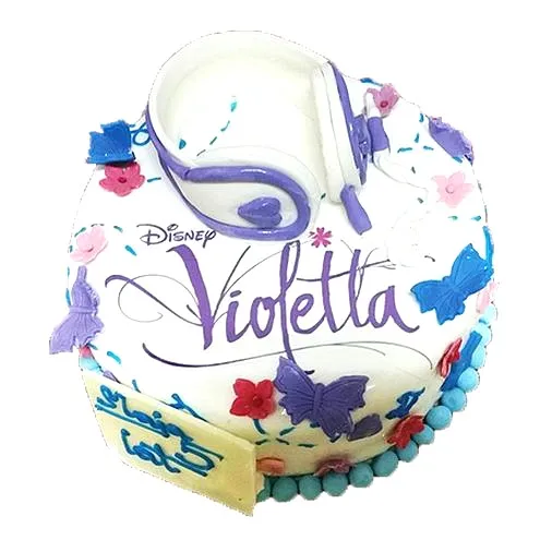 Jak długo trwa koncert Violetty? Czas występu i przerwy