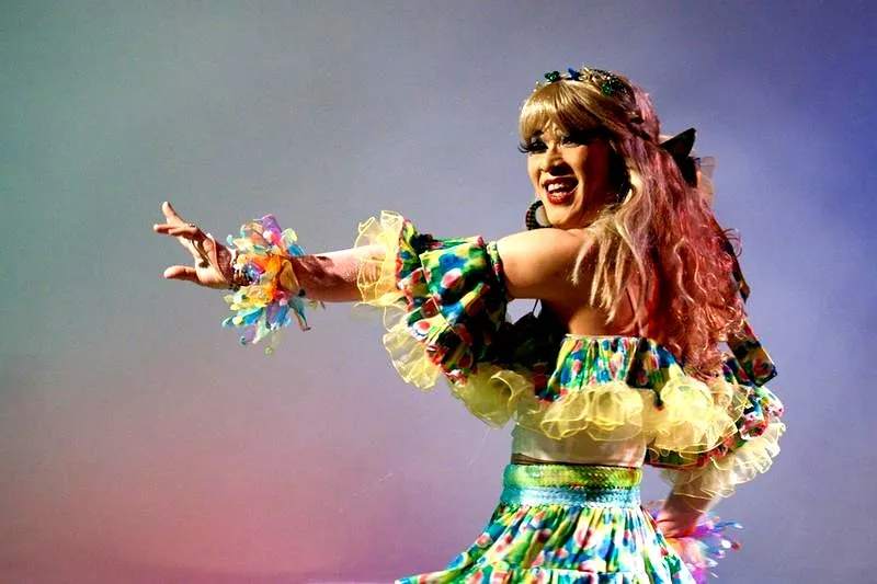 Kim Lee: Muzyczna gwiazda Bling Empire, która podbija serca fanów