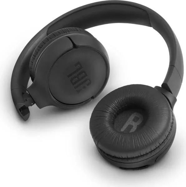 Podłączanie słuchawek JBL